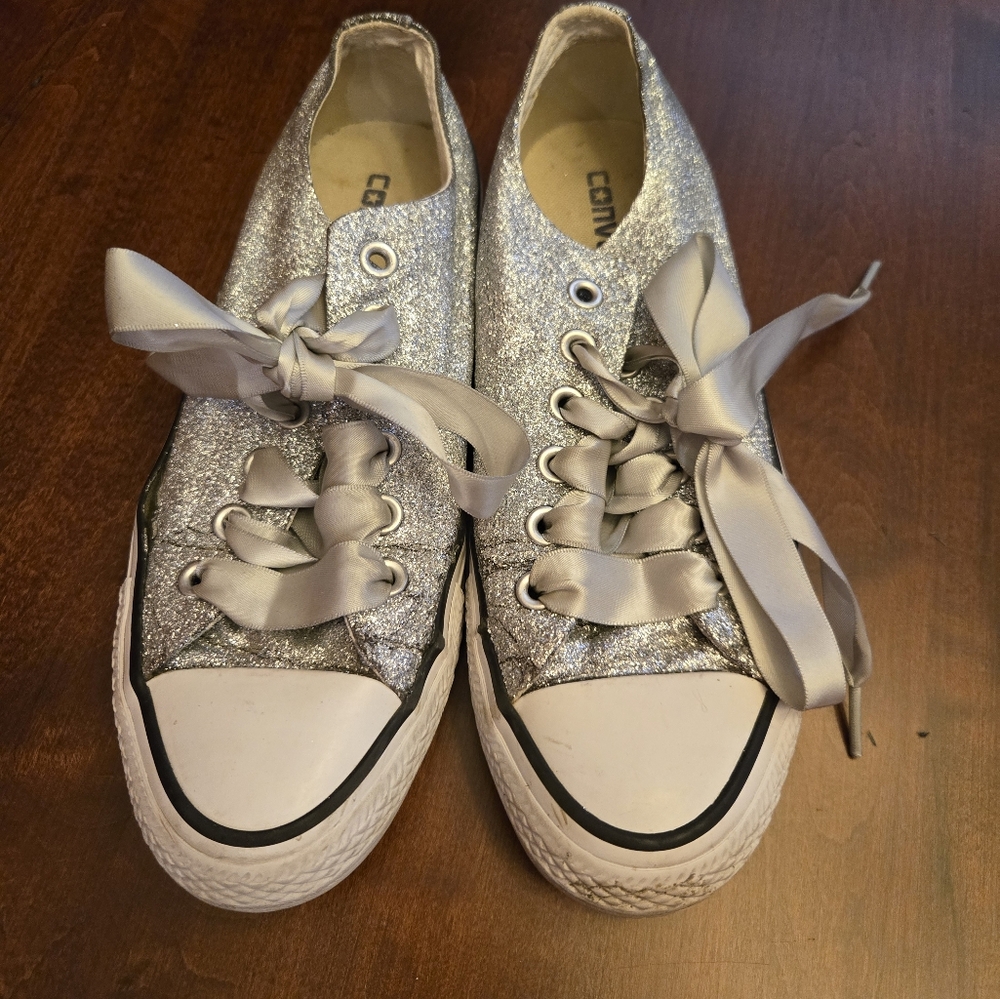 7.5 Custom Painted Glitter Converses